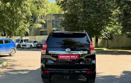 Toyota Land Cruiser Prado 150 рестайлинг 2, 2013 год, 3 350 000 рублей, 5 фотография