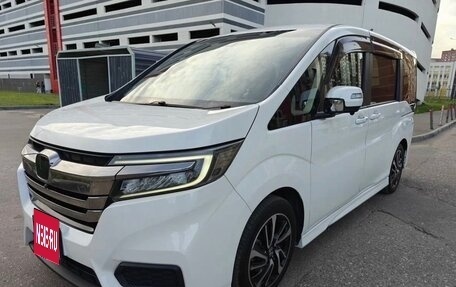 Honda Stepwgn IV, 2021 год, 2 350 000 рублей, 4 фотография