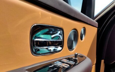 Rolls-Royce Cullinan, 2020 год, 32 000 000 рублей, 28 фотография