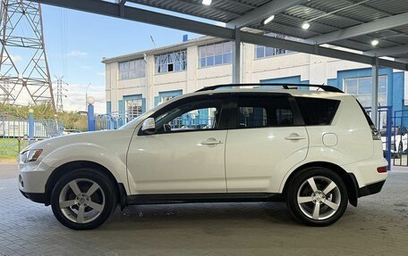 Mitsubishi Outlander III рестайлинг 3, 2010 год, 1 300 000 рублей, 2 фотография