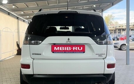 Mitsubishi Outlander III рестайлинг 3, 2010 год, 1 300 000 рублей, 4 фотография