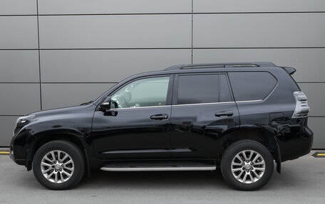 Toyota Land Cruiser Prado 150 рестайлинг 2, 2016 год, 3 697 000 рублей, 8 фотография