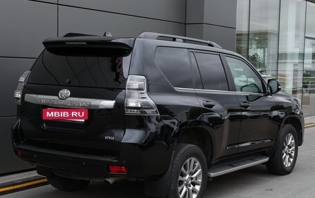 Toyota Land Cruiser Prado 150 рестайлинг 2, 2016 год, 3 697 000 рублей, 5 фотография