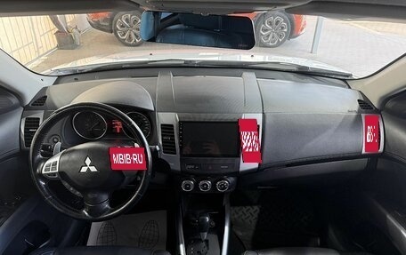 Mitsubishi Outlander III рестайлинг 3, 2010 год, 1 300 000 рублей, 10 фотография