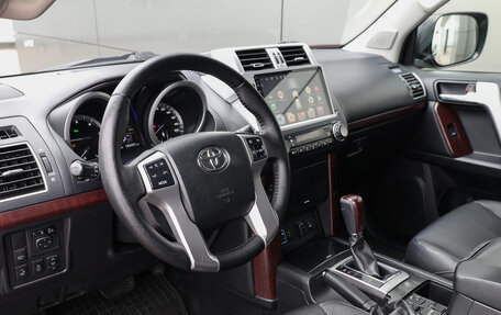Toyota Land Cruiser Prado 150 рестайлинг 2, 2016 год, 3 697 000 рублей, 16 фотография