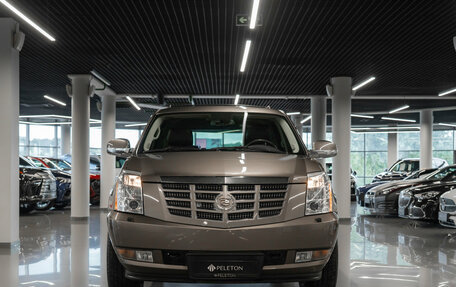 Cadillac Escalade III, 2011 год, 2 490 000 рублей, 3 фотография