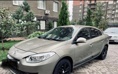 Renault Fluence I, 2010 год, 670 000 рублей, 2 фотография