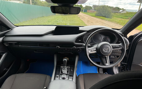 Mazda 3, 2021 год, 2 055 000 рублей, 10 фотография