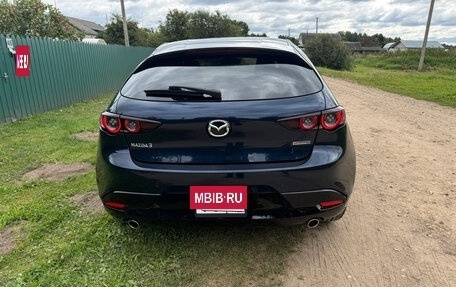 Mazda 3, 2021 год, 2 055 000 рублей, 9 фотография