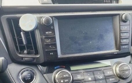 Toyota RAV4, 2018 год, 3 050 000 рублей, 5 фотография