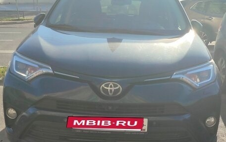 Toyota RAV4, 2018 год, 3 050 000 рублей, 9 фотография