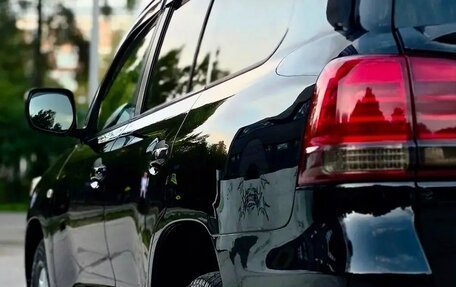 Toyota Land Cruiser 200, 2008 год, 2 490 000 рублей, 17 фотография