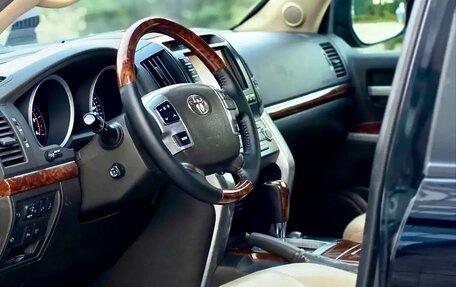 Toyota Land Cruiser 200, 2008 год, 2 490 000 рублей, 18 фотография