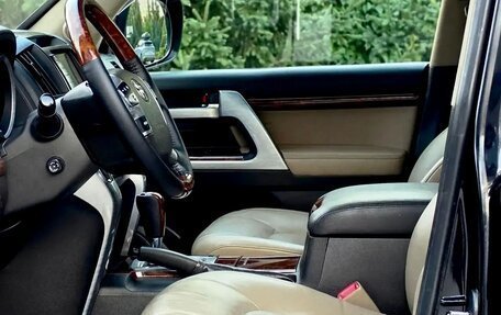 Toyota Land Cruiser 200, 2008 год, 2 490 000 рублей, 19 фотография