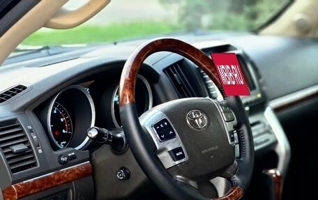 Toyota Land Cruiser 200, 2008 год, 2 490 000 рублей, 21 фотография
