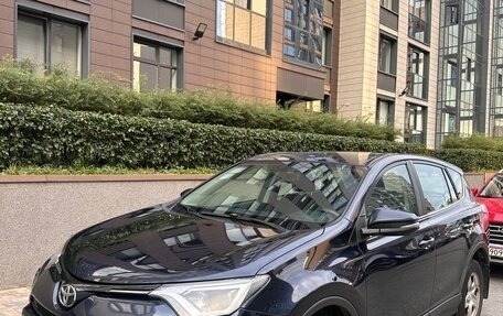 Toyota RAV4, 2019 год, 2 500 000 рублей, 2 фотография