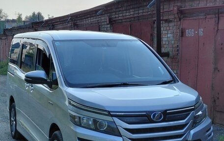 Toyota Voxy III, 2014 год, 1 680 000 рублей, 6 фотография