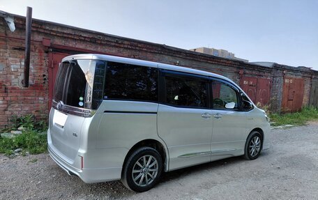 Toyota Voxy III, 2014 год, 1 680 000 рублей, 9 фотография