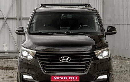 Hyundai Grand Starex Grand Starex I рестайлинг 2, 2020 год, 2 890 000 рублей, 4 фотография
