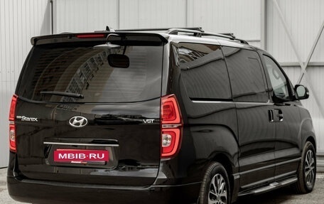 Hyundai Grand Starex Grand Starex I рестайлинг 2, 2020 год, 2 890 000 рублей, 8 фотография