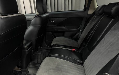 Mitsubishi Outlander III рестайлинг 3, 2022 год, 2 629 777 рублей, 9 фотография