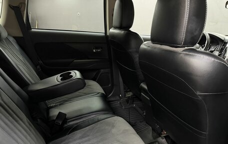 Mitsubishi Outlander III рестайлинг 3, 2022 год, 2 629 777 рублей, 10 фотография
