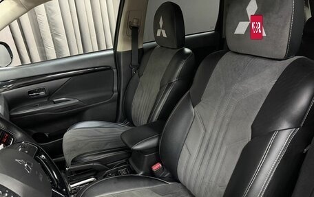 Mitsubishi Outlander III рестайлинг 3, 2022 год, 2 629 777 рублей, 8 фотография