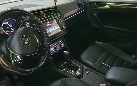 Volkswagen Tiguan II, 2017 год, 2 050 000 рублей, 14 фотография