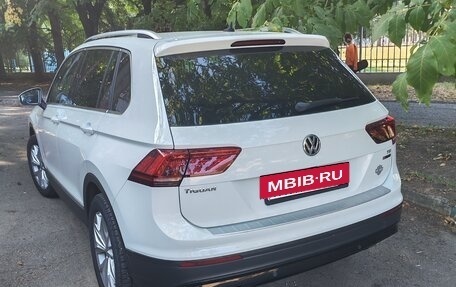 Volkswagen Tiguan II, 2017 год, 2 050 000 рублей, 5 фотография
