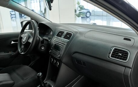 Volkswagen Polo VI (EU Market), 2011 год, 535 000 рублей, 12 фотография