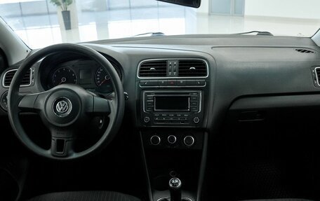 Volkswagen Polo VI (EU Market), 2011 год, 535 000 рублей, 11 фотография