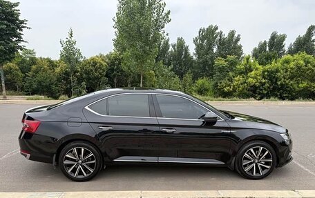 Skoda Superb III рестайлинг, 2023 год, 1 910 444 рублей, 4 фотография