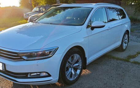 Volkswagen Passat B8 рестайлинг, 2019 год, 1 950 000 рублей, 3 фотография
