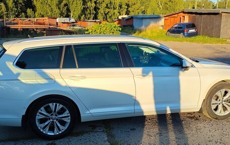 Volkswagen Passat B8 рестайлинг, 2019 год, 1 950 000 рублей, 10 фотография