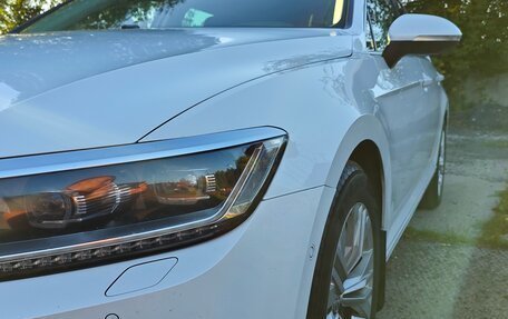 Volkswagen Passat B8 рестайлинг, 2019 год, 1 950 000 рублей, 14 фотография