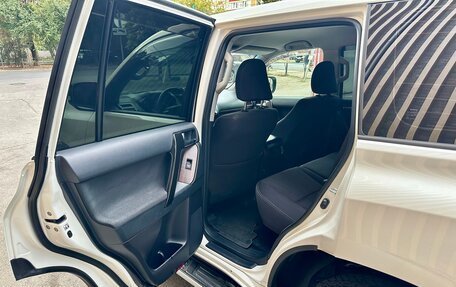 Toyota Land Cruiser Prado 150 рестайлинг 2, 2015 год, 4 200 000 рублей, 6 фотография
