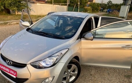 Hyundai Elantra V, 2013 год, 980 000 рублей, 3 фотография