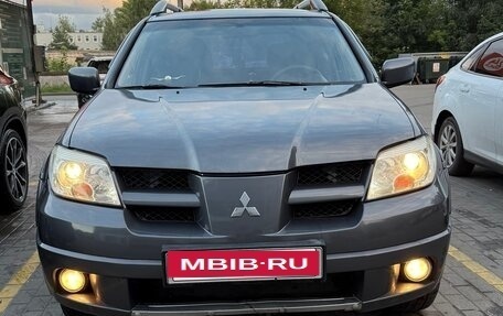 Mitsubishi Outlander III рестайлинг 3, 2006 год, 670 000 рублей, 1 фотография