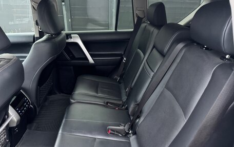 Toyota Land Cruiser Prado 150 рестайлинг 2, 2017 год, 4 700 000 рублей, 2 фотография