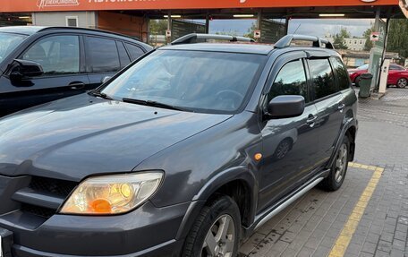 Mitsubishi Outlander III рестайлинг 3, 2006 год, 670 000 рублей, 2 фотография
