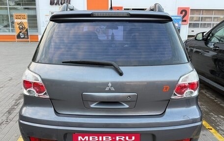 Mitsubishi Outlander III рестайлинг 3, 2006 год, 670 000 рублей, 6 фотография