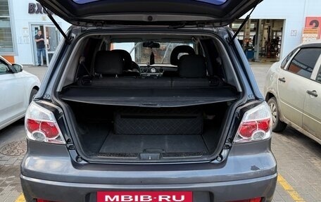 Mitsubishi Outlander III рестайлинг 3, 2006 год, 670 000 рублей, 14 фотография