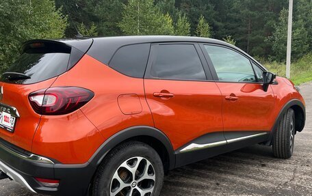 Renault Kaptur I рестайлинг, 2019 год, 1 300 000 рублей, 5 фотография