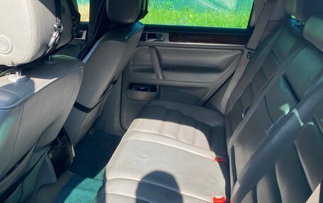 Volkswagen Touareg III, 2004 год, 615 000 рублей, 9 фотография