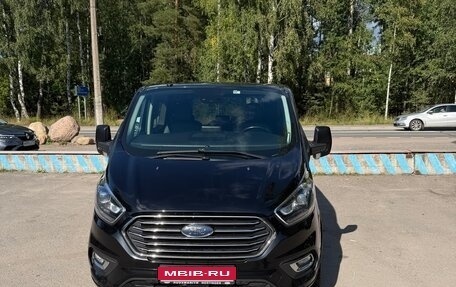 Ford Tourneo Custom I рестайлинг, 2018 год, 3 000 000 рублей, 1 фотография