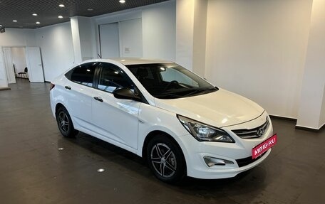 Hyundai Solaris II рестайлинг, 2015 год, 908 000 рублей, 1 фотография