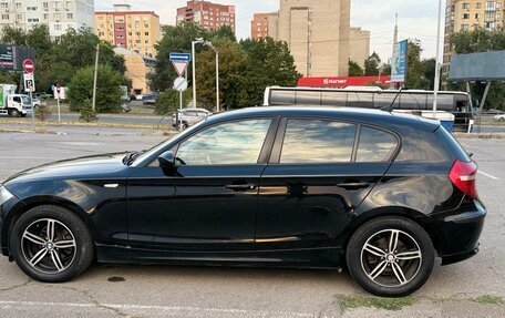 BMW 1 серия, 2009 год, 900 000 рублей, 2 фотография