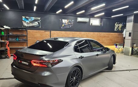 Toyota Camry, 2023 год, 3 550 000 рублей, 6 фотография