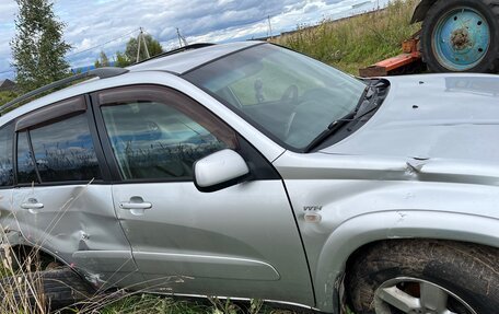 Toyota RAV4, 2003 год, 300 000 рублей, 3 фотография