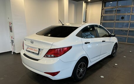 Hyundai Solaris II рестайлинг, 2015 год, 908 000 рублей, 3 фотография